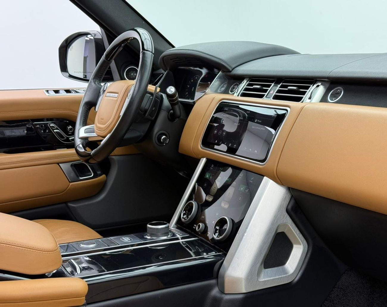 لاند روفر رينج روفر Vogue 5.0L 2019 Range Rover Vogue Supercharged, Warranty, Full LR Service History, Excellent Conditi