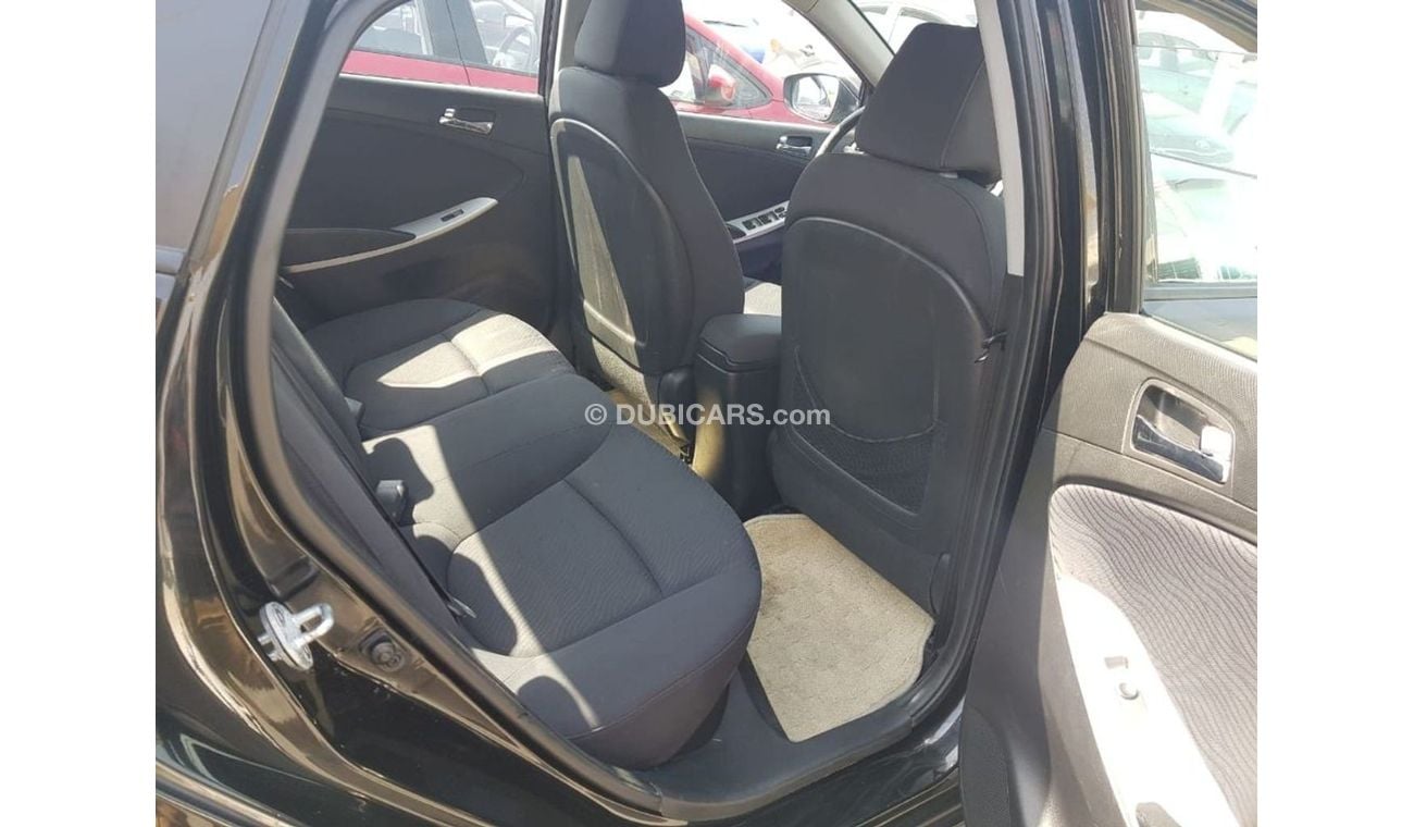 Hyundai Accent 2013 GCC without accidents