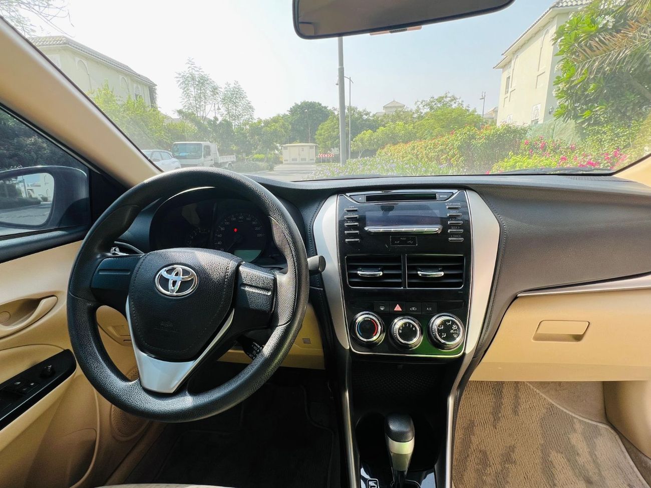 تويوتا يارس 1.5L PETROL AUTOMATIC TRANSMISSION