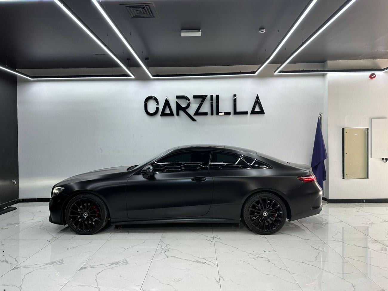 Mercedes Benz E 200 Coupe Mercedes-Benz E200 2022 – Black Exterior with Premium Red & Black Leather Interio
