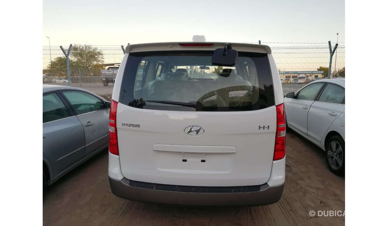 Hyundai H-1 (9 Seats) Petrol Automatic