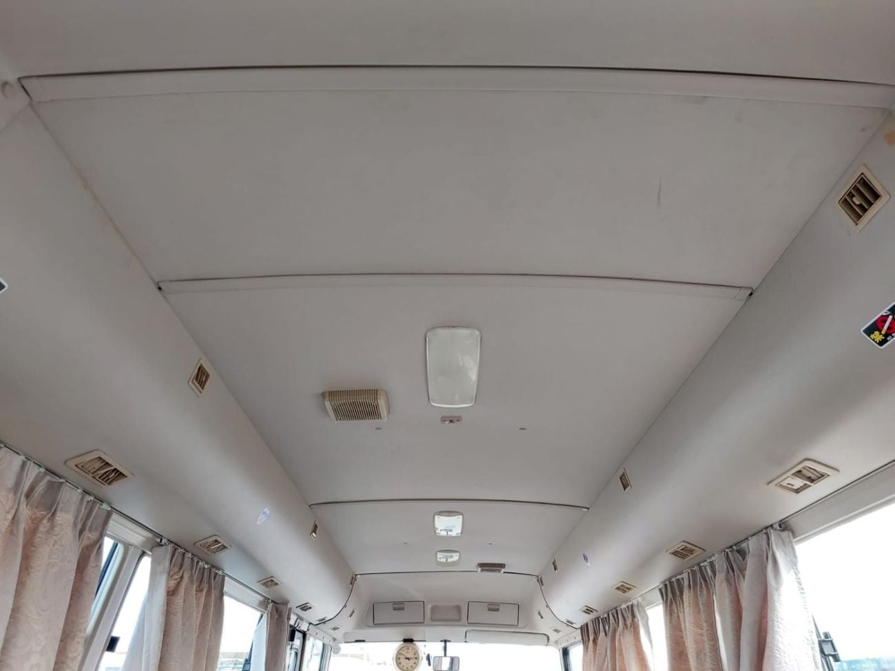 ميتسوبيشي روزا (RAMADAN OFFER) MITSUBISHI ROSA BUS RHD 2003 MODEL 5.2 L DIESEL MANUAL(PM00111)