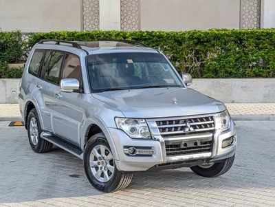 ميتسوبيشي باجيرو GLS TOP FULL OPTION GCC IN EXCELLENT CONDITION
