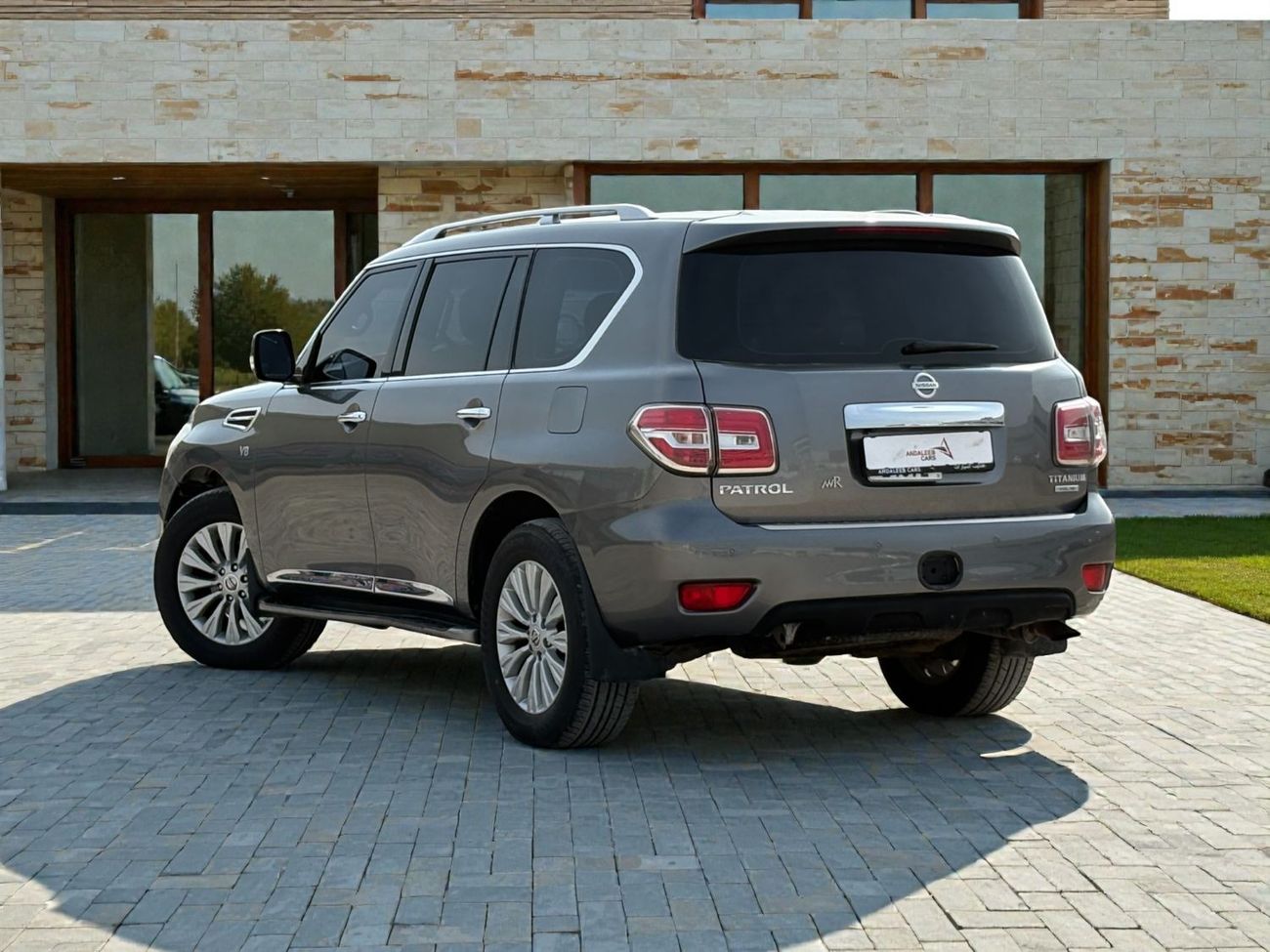 Nissan Patrol LE Titanium 5.6L V8 | 2017 | GCC SPECS | AED 2,700 / MONTH