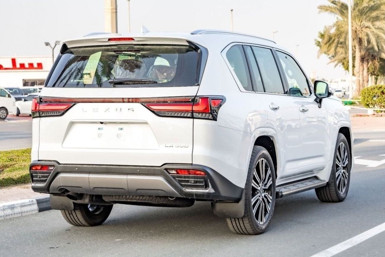 لكزس LX 600 سيجناتشر