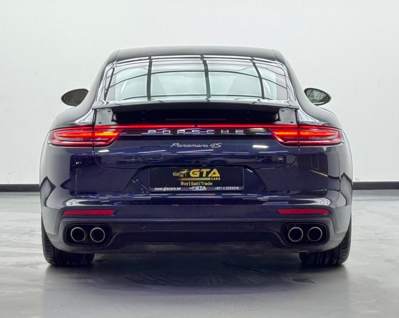 Porsche Panamera 2017 Porsche Panamera 4S, Full Service History, Sport Chrono Package, Excellent Condition, GCC