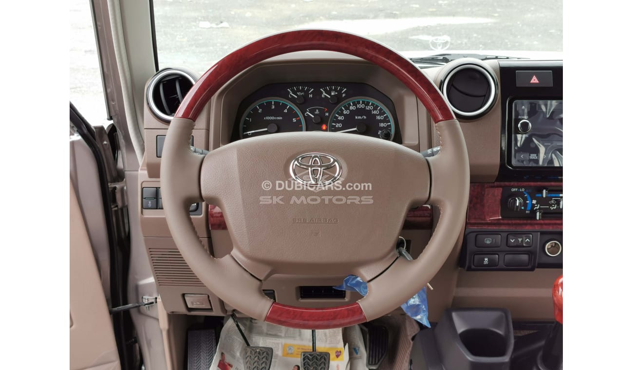 Toyota Land Cruiser 70 4.5L,LX76-G,WAGON,WITH DIFFERENTIAL LOCK,WINCH FULL OPTIONS,MT,2022MY ( FOR EXPORT ONLY)