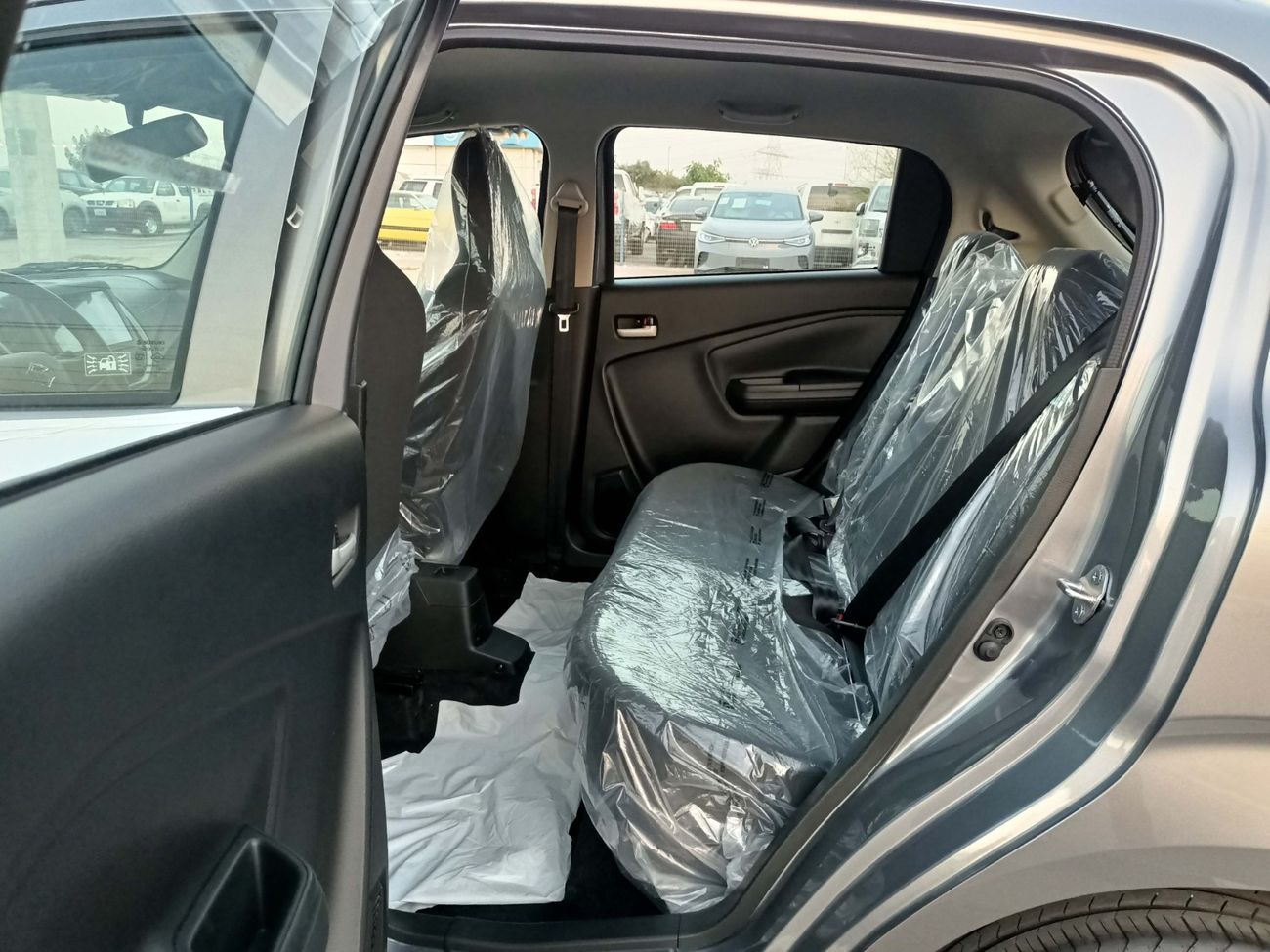 سوزوكي سيليريو 1.0L V4, GLX, Black Rims, A/T, Gear, SPECIAL QUANTITY DEAL OFFER  (CODE # CGLM)