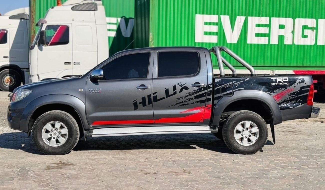 Toyota Hilux DOUBLE CABIN | 3.0L DIESEL ENGINE | 2010 | RHD | MANUAL TRANSMISSION | REAR VIEW CAMERA