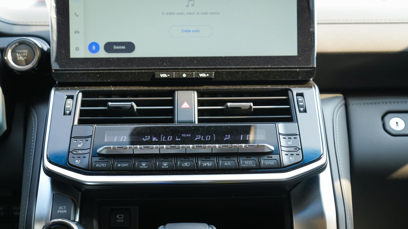 تويوتا لاند كروزر LX