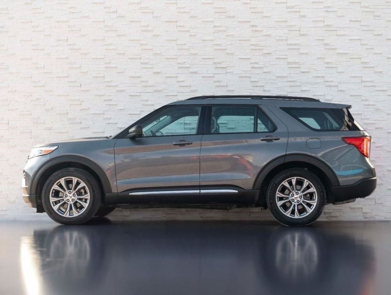 Ford Explorer XLT 200A 2.3L 4WD