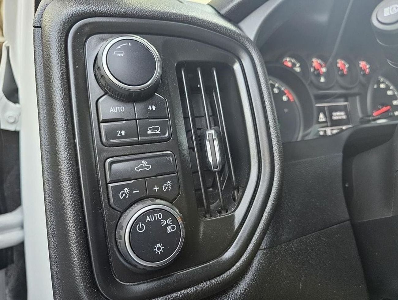 Chevrolet Silverado LEFT HAND