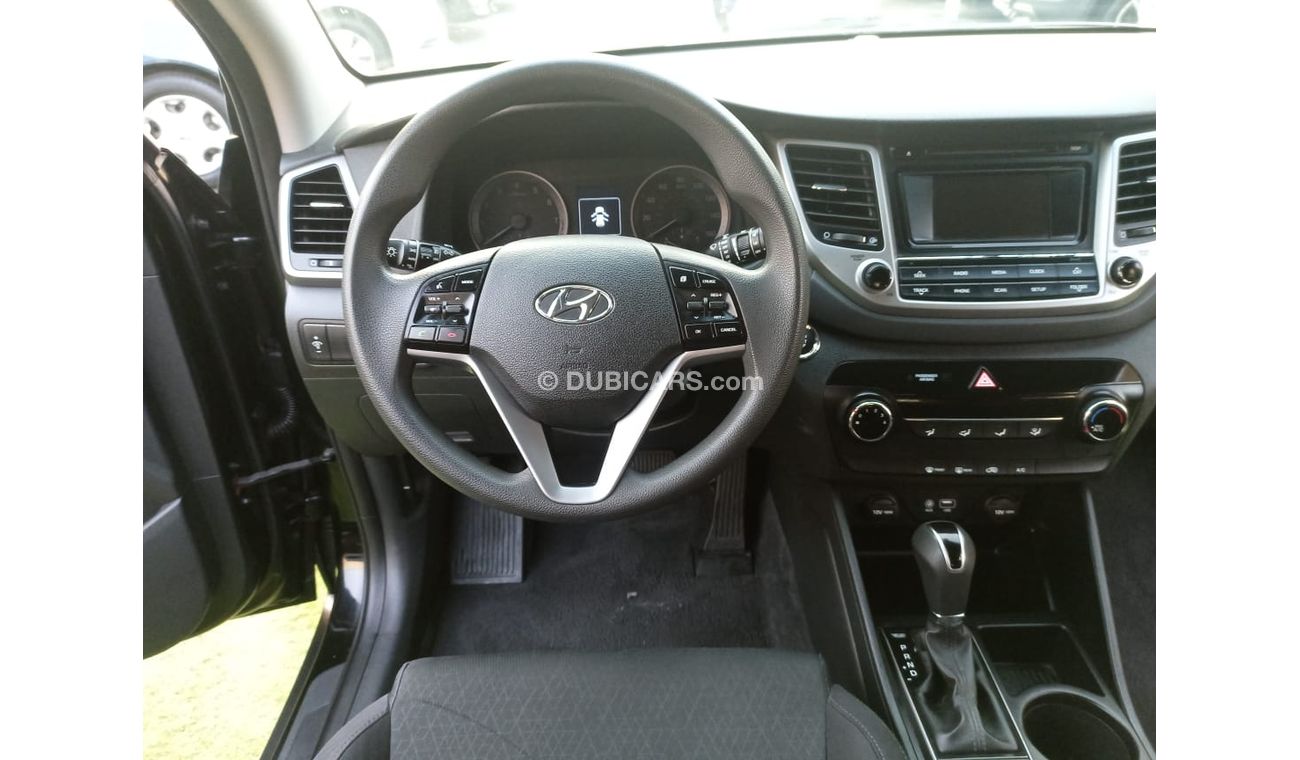 هيونداي توسون 1600 سى سى تربوموديل 2016 بصمة مثبت سرعة تحكم رنجات حساسات بحالة ممتازة