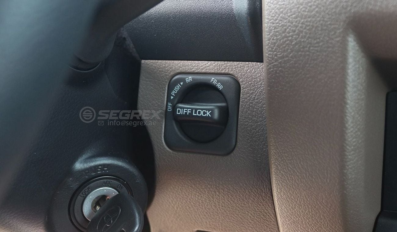 تويوتا لاند كروزر 70 | 4.0 Petrol | Automatic | 2026 | Export only