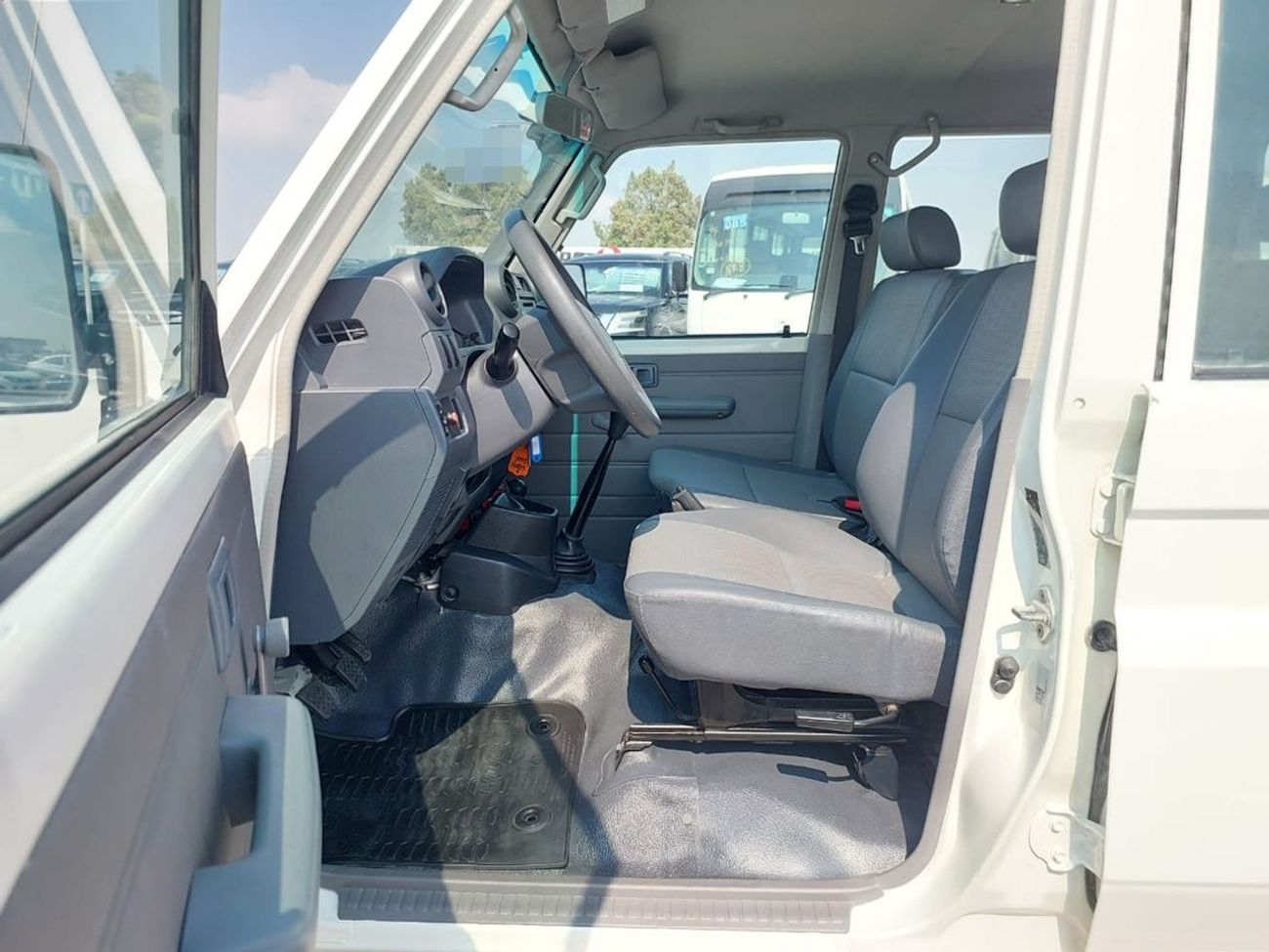 Toyota Land Cruiser Pick Up TOYOTA LAND CRUISER PICKUP LHD 2018 MODEL 4.2 L DIESEL MANUAL(PM42763)