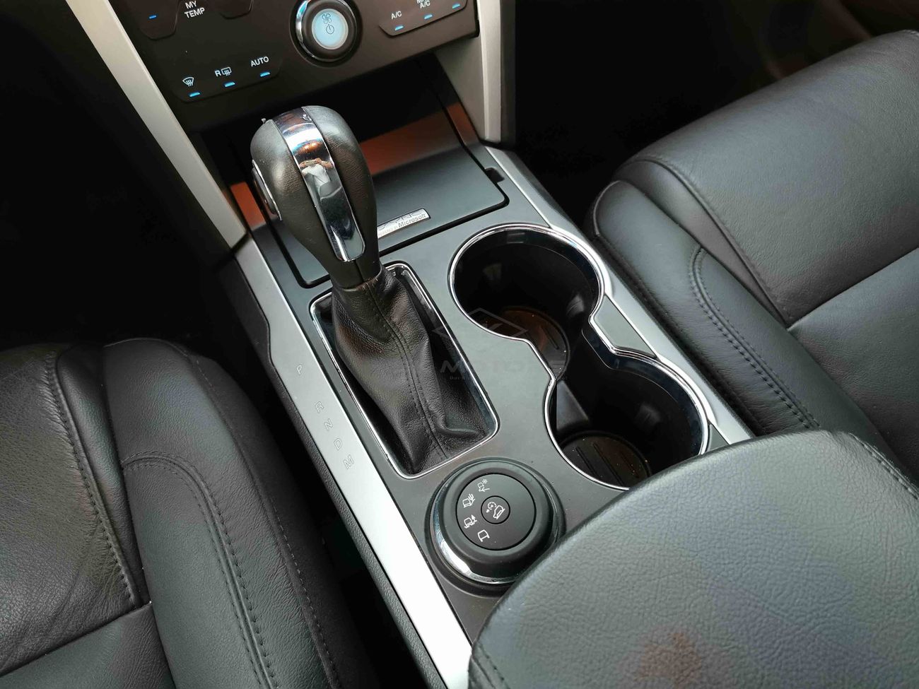 Ford Explorer 3.5L, 18" Rims, Front & Rear A/C, Multi Drive Mode Option, Leather Seats, Rear Camera (LOT # 575)