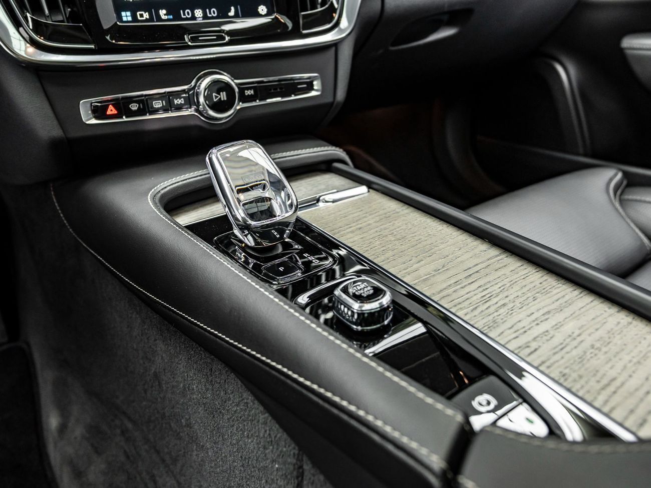 Volvo S90 2023 Volvo S90, September 2028 Volvo Warranty, Low KMs, GCC