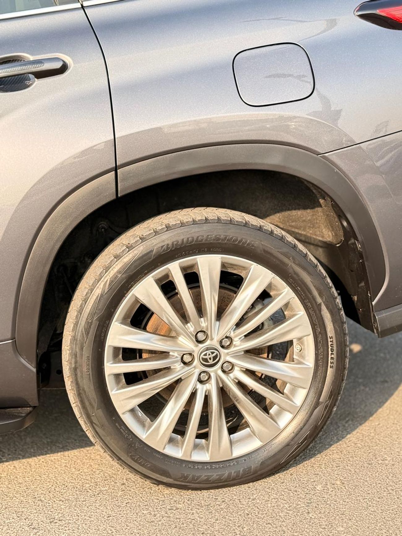 Toyota Highlander Hybrid platinum 2.5L 360 camera | panoramic | leather seats Full option