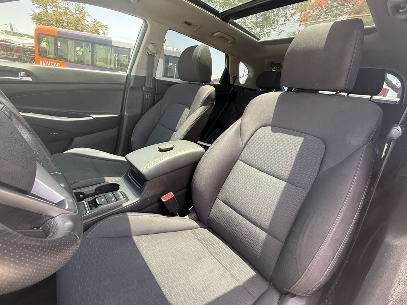 Hyundai Tucson GL TOP 2019 Hyundai Tucson Limited 2.4L - American Specs - Excellent Condition