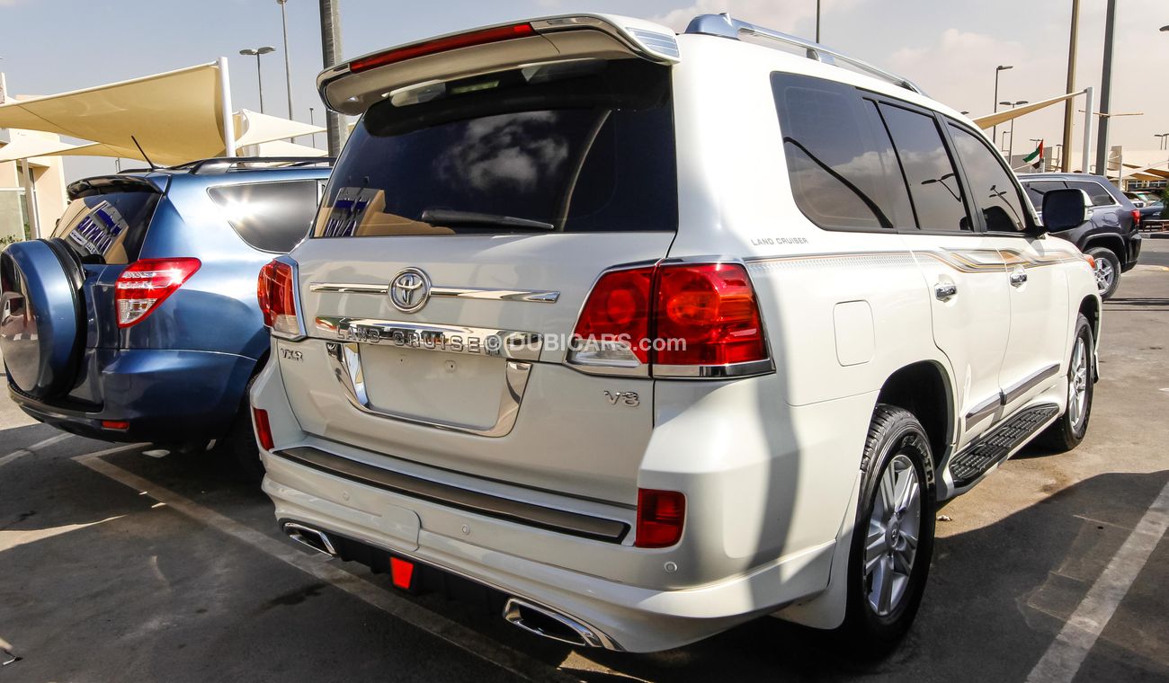 Toyota Land Cruiser GXR V8 with VXR V8 2015 body kit