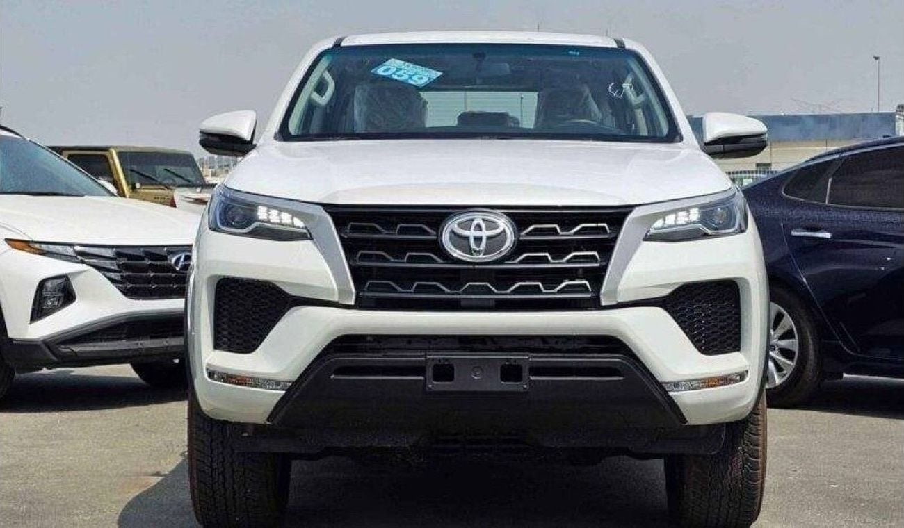 تويوتا فورتونر Toyota Fortuner 2.7L petrol Full Option 4x4 2024