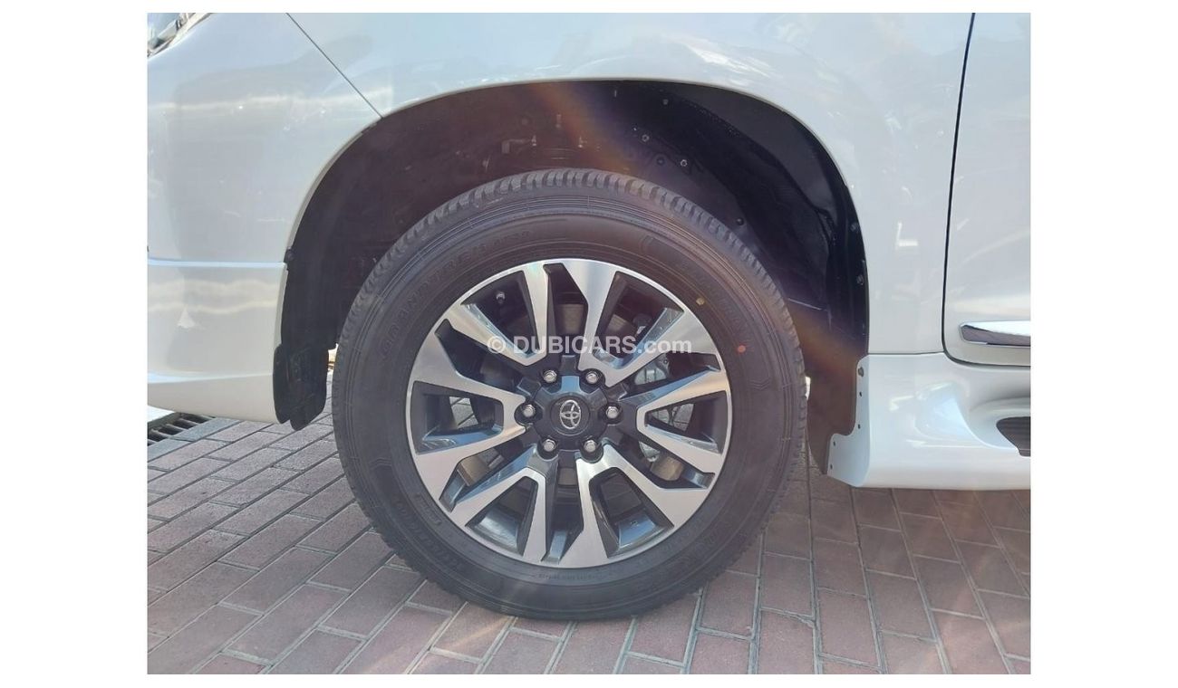 Toyota Prado TOYOTA LANDCRUISER PRADO VXR V6 WARRANTY ALFUTTAIM 3 YEARS