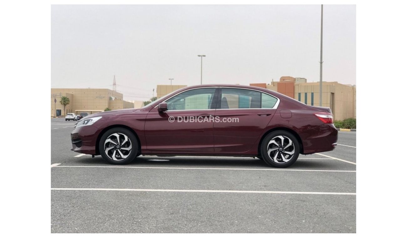 Honda Accord LX Model 2017 GCC CAR PERFECT CONDITION INSIDE AND OUTSIDE FULL OPTION SUN ROOF LEATHER SEATS NAVIGA