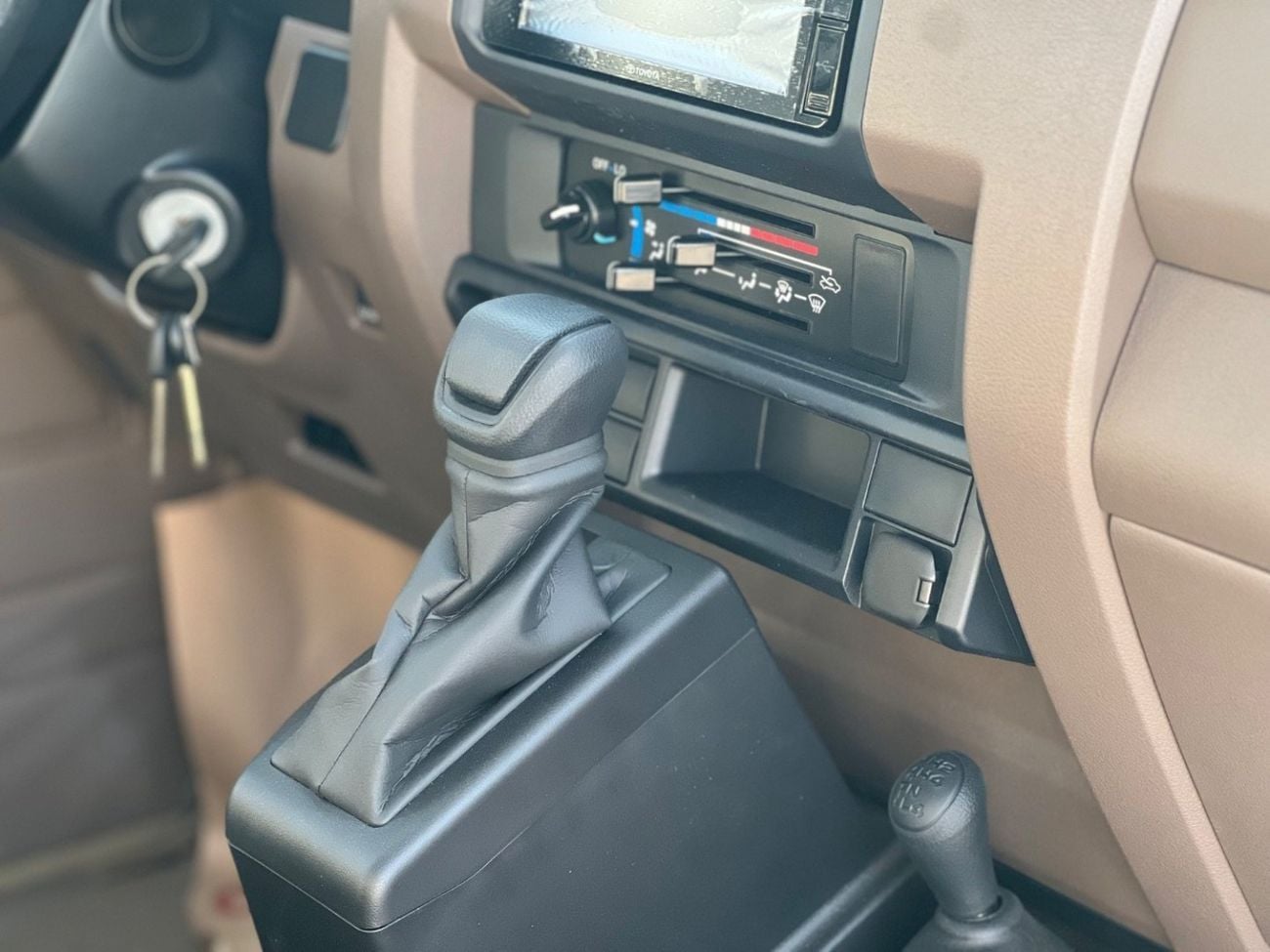 تويوتا لاند كروزر بيك آب Single Cab Std 4.0L TOYOTA LAND CRUISER 2025 4.0L Pick-up