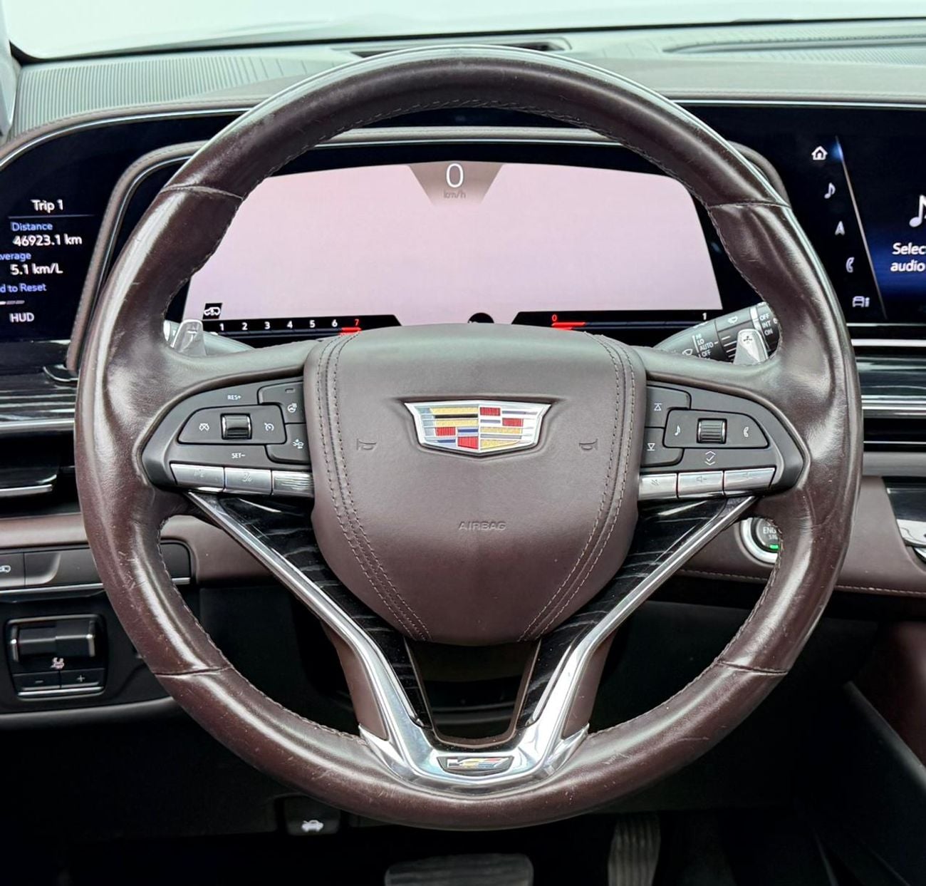 كاديلاك إسكالاد Escalade-V 6.2L 2023 Cadillac Escalade V, 2027 Cadillac Warranty, 2028 Cadillac Service Pack, GCC
