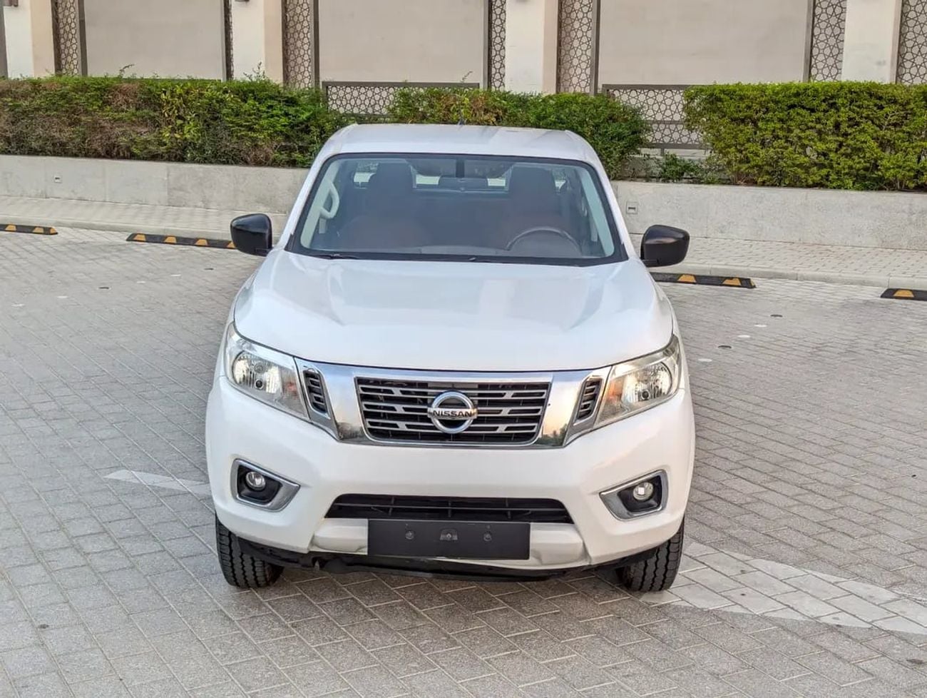 Nissan Navara GCC 4X4 V4 2.5L AUTOMATIC LOW MILEAGE IN EXCELLENT CONDITION