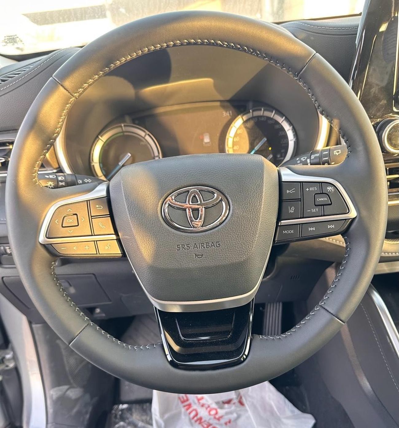 Toyota Highlander Limited ,2.5 L, hybrid, full option