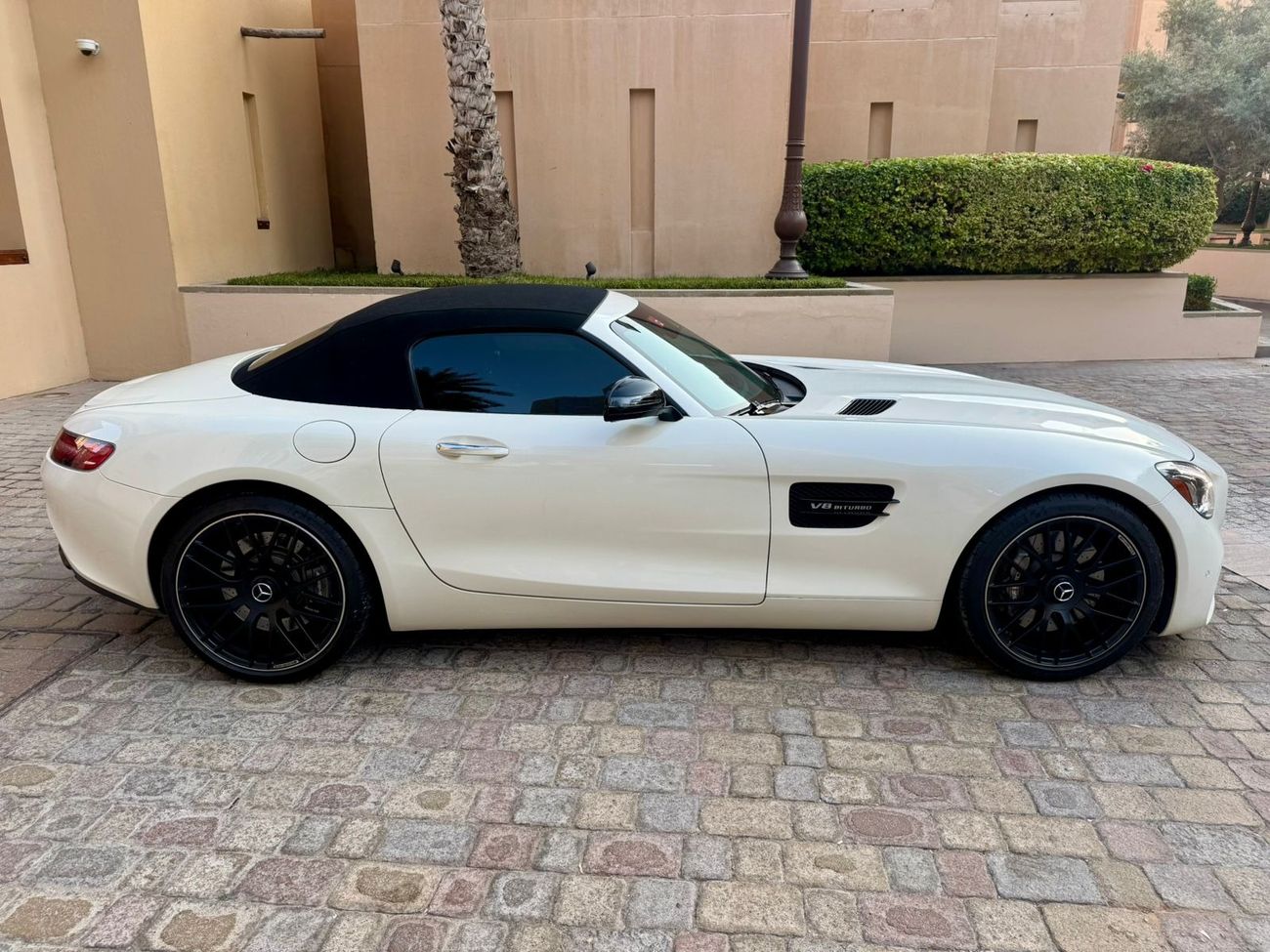 مرسيدس بنز AMG GT C Mercedes-Benz AMG GT Convertible