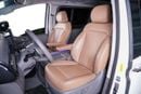 Hyundai Staria Van 3.5L (6 Seater) GCC - Full Service History- 7 Seater VIP Leather Seats- Mint Condition