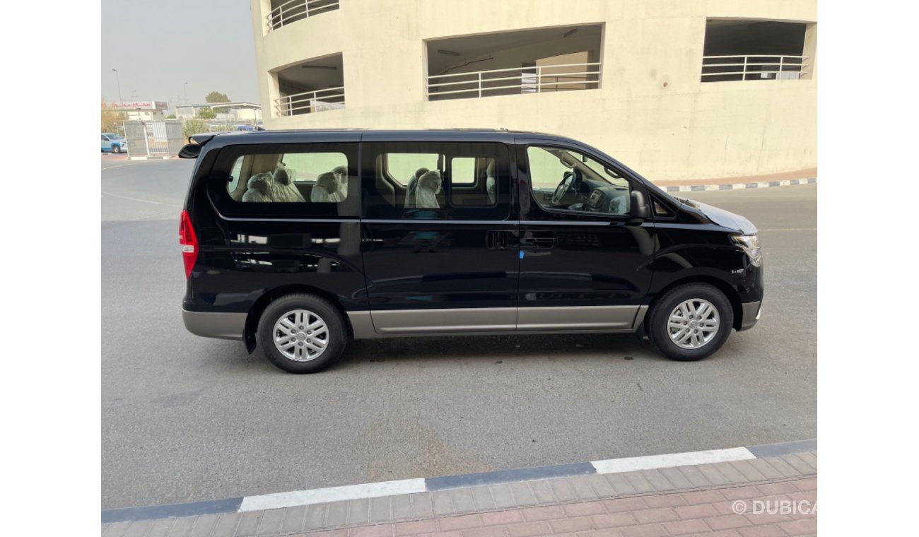 Hyundai H-1 With Sunroof