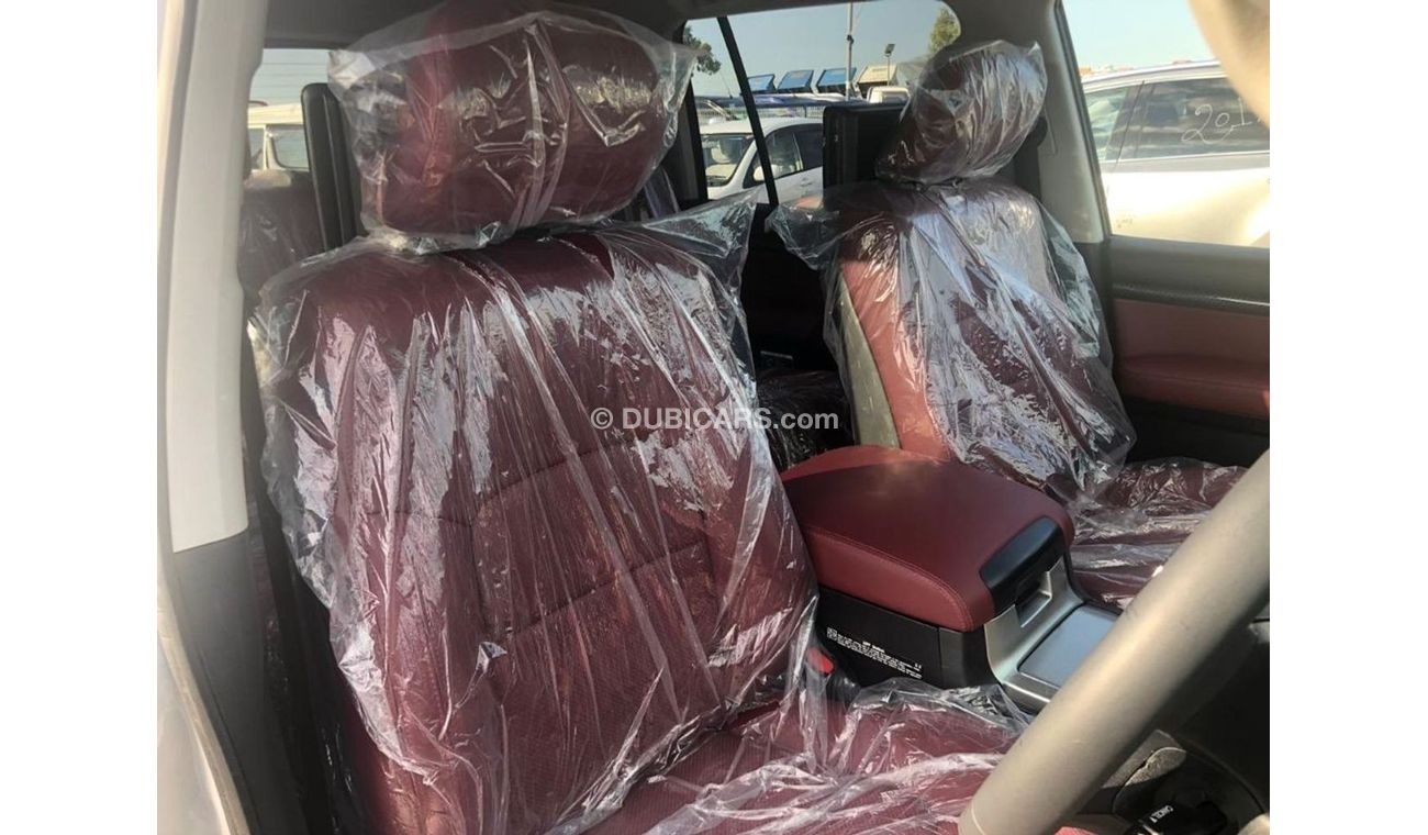 Toyota Land Cruiser Land Cruiser v8 RIGHT HAND DRIVE(Stock no PM35)