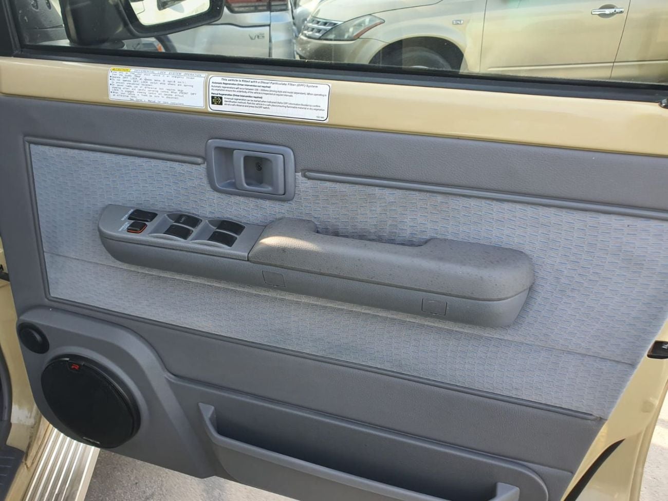 Toyota Land Cruiser Pick Up Heavy Duty Double Cabin Pickup RHD 4.5L 1VD-FTV V8 Diesel Engine Manual Transmission 4WD 5 Seats 4 D