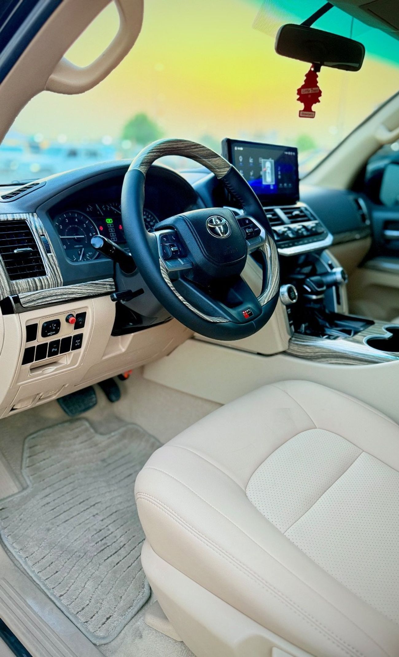 تويوتا لاند كروزر 2015 GXR V6 Facelift To 2024 Ship Exterior and Interior Both Upgrade Full Option