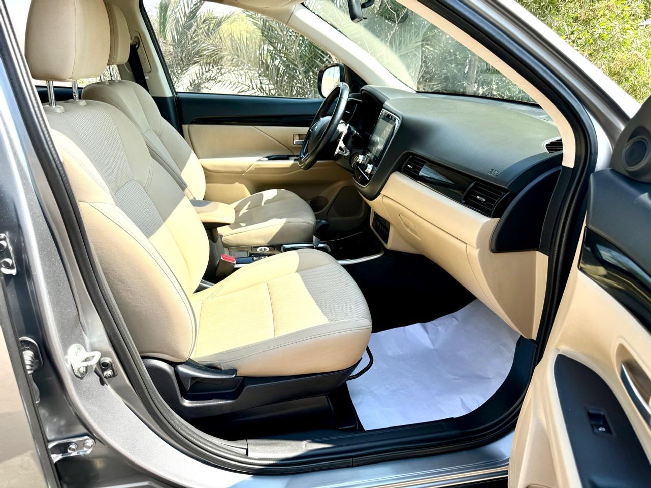 ميتسوبيشي آوتلاندر GLX High 2.4L