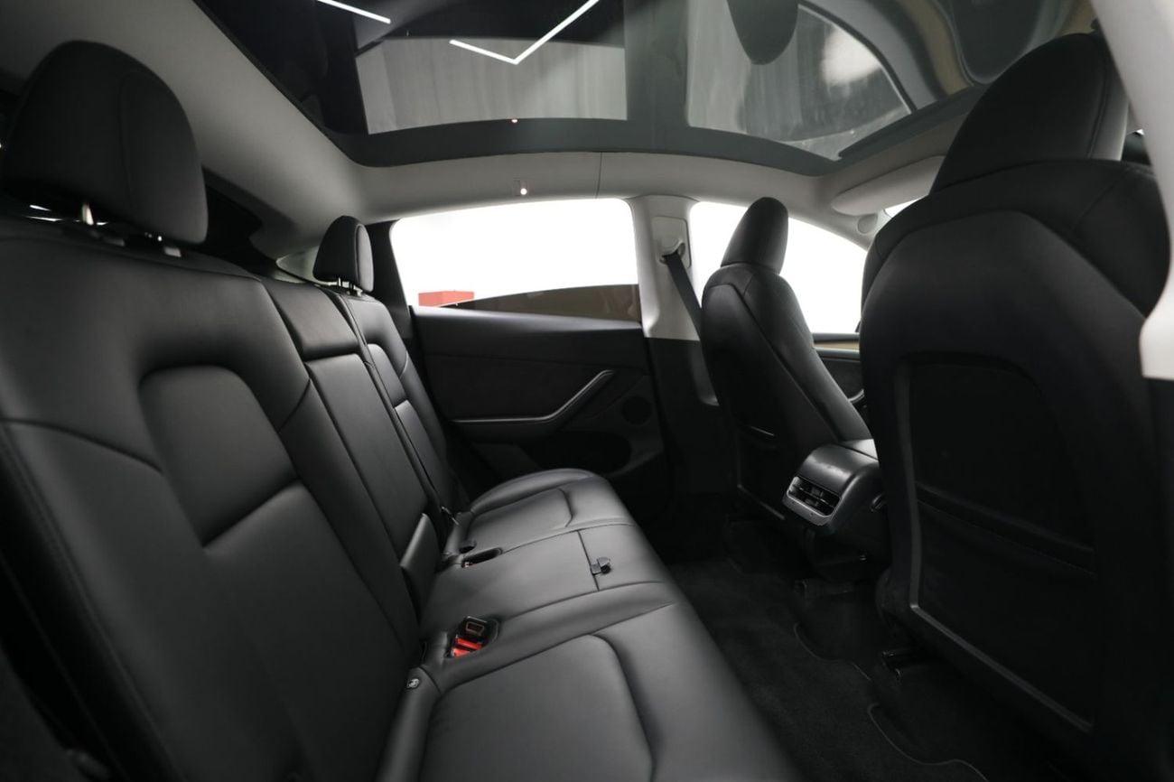 Tesla Model Y LONG RANGE Tesla Model Y GCC Specs in Pristine Condition 2024