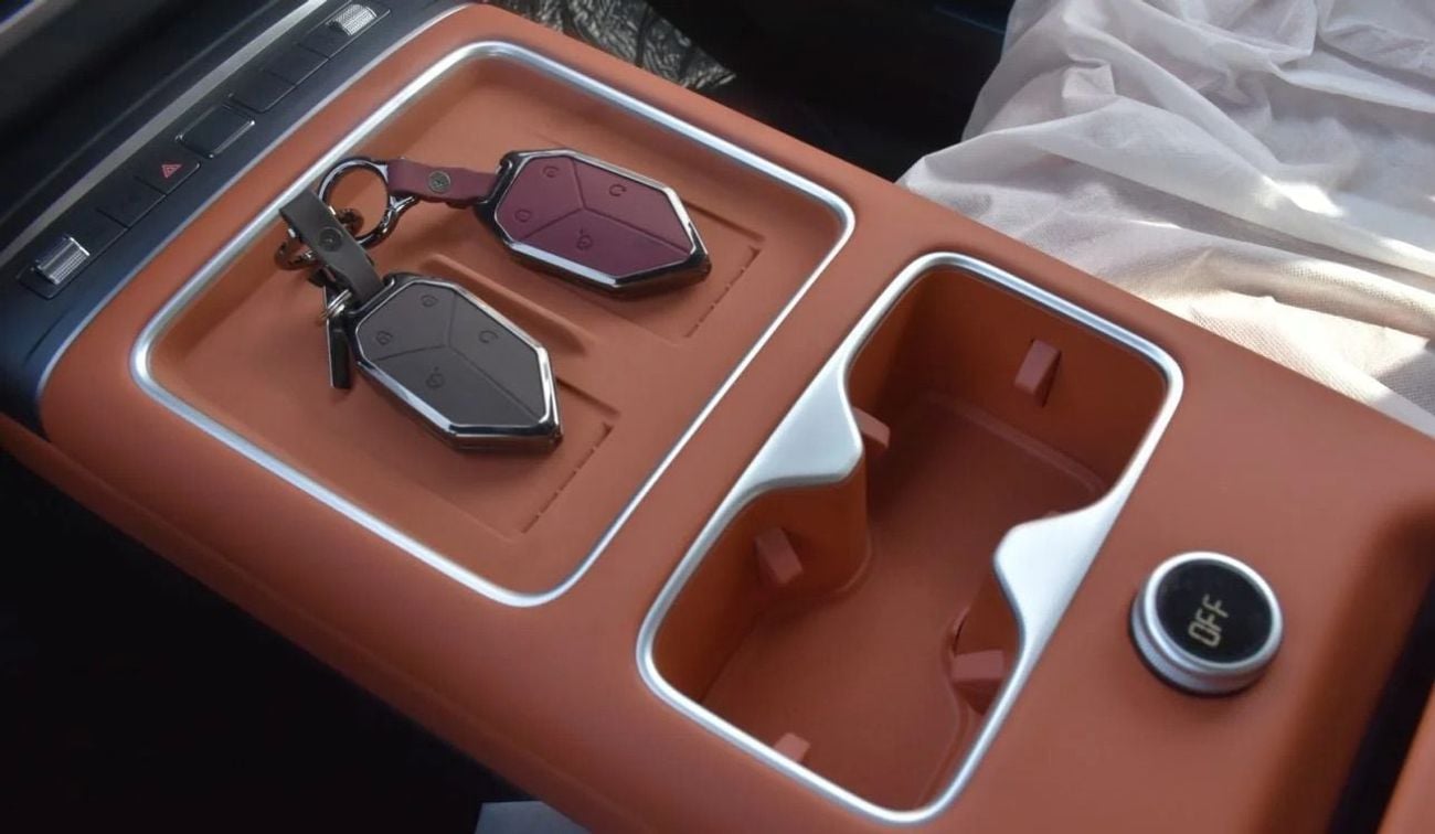 BYD Leopard Titanium 7 BYD LEOPARD 7