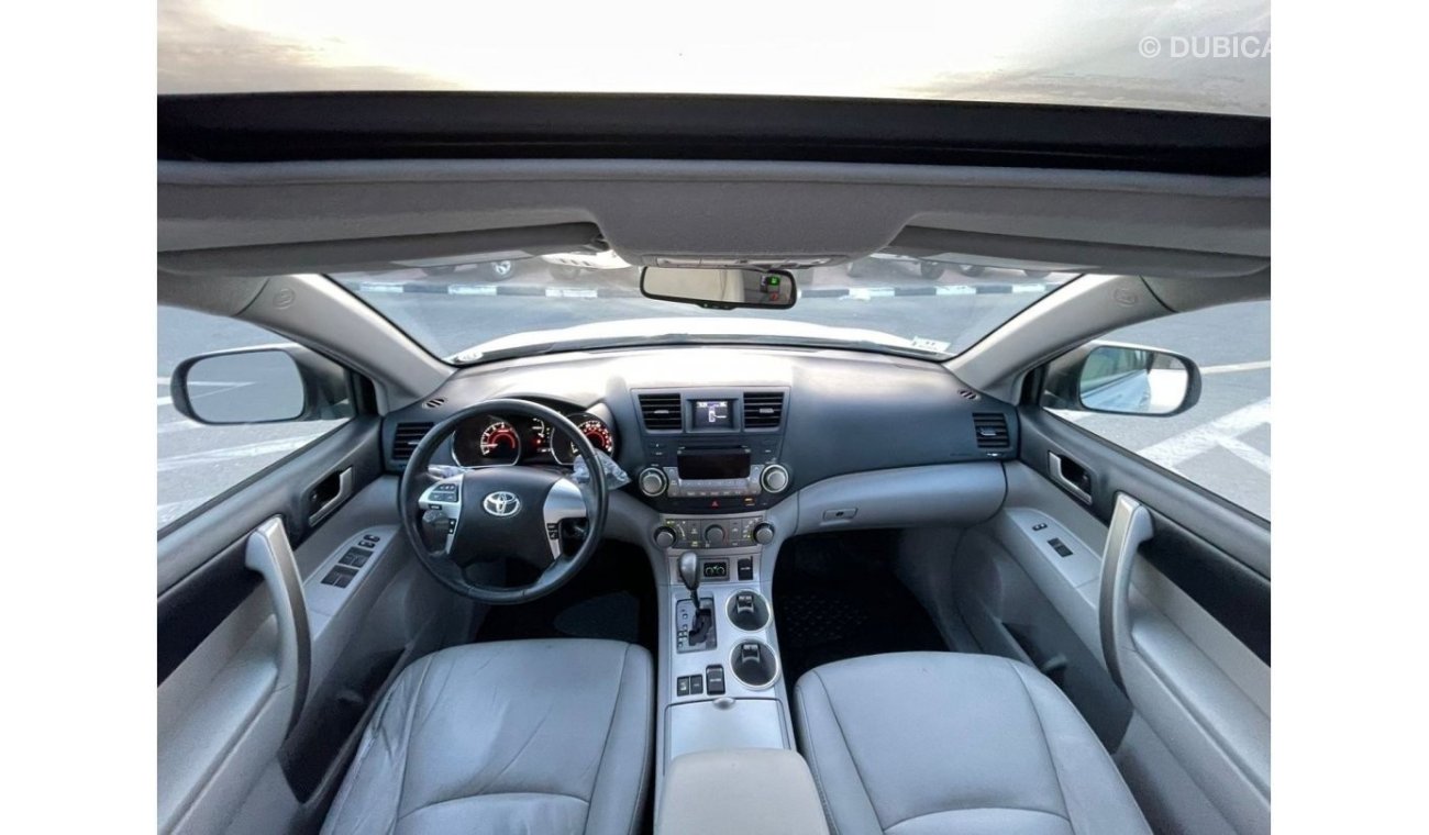 Toyota Highlander *Offer*2012 Toyota Highlander SE 4x4 Full Option - Sunroof Leather Seat