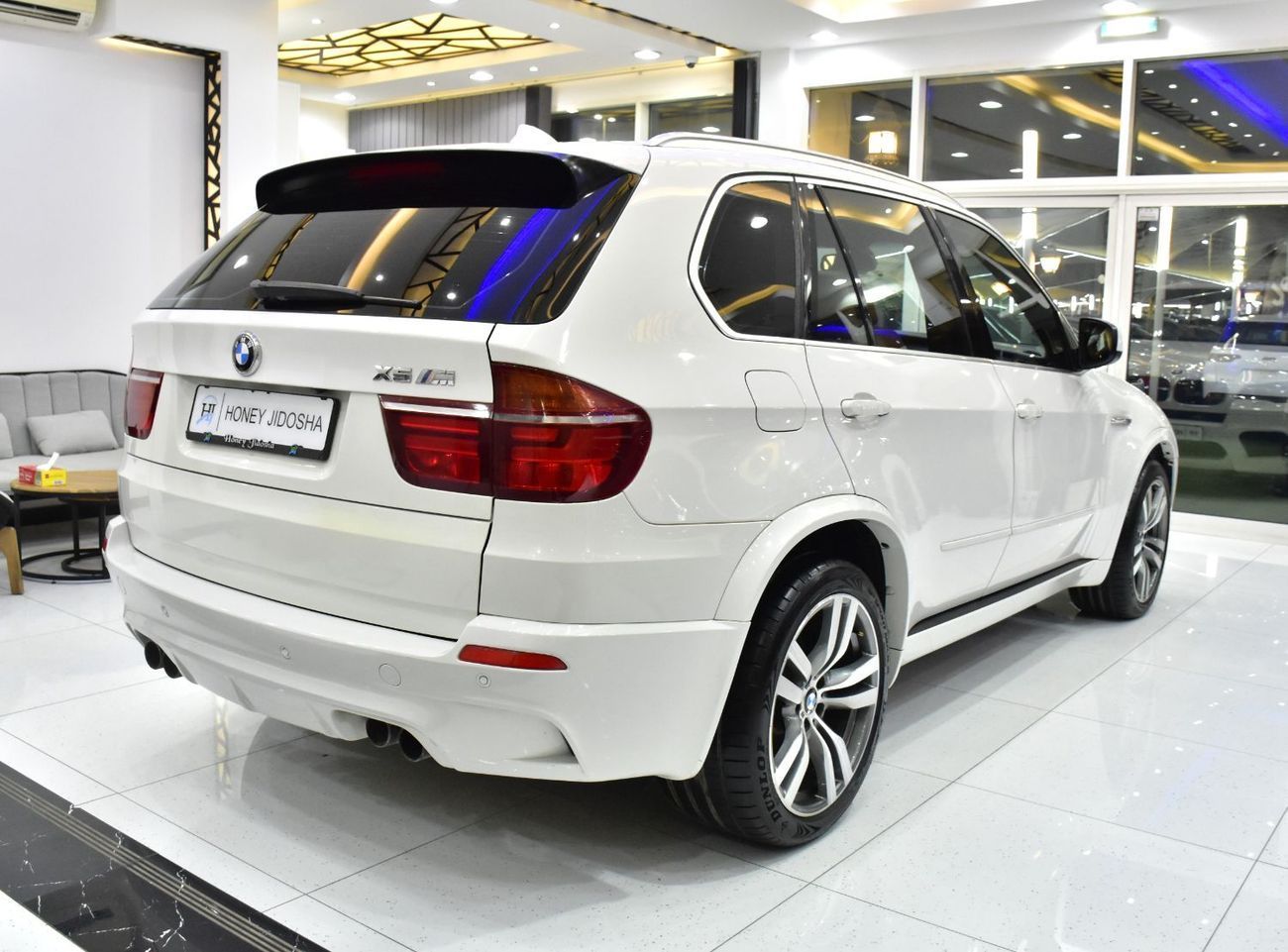 BMW X5M EXCELLENT DEAL for our BMW X5 M ( 2010 Model ) in White Color GCC Specs