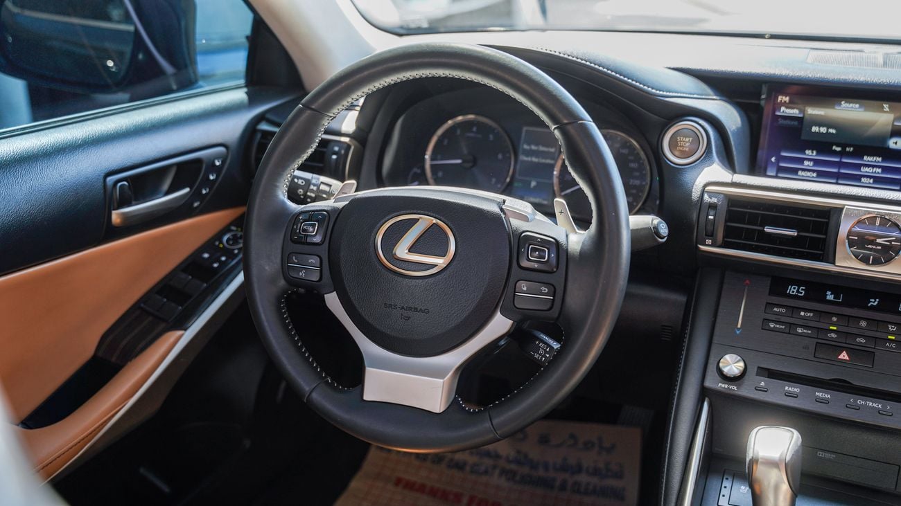 Lexus IS350