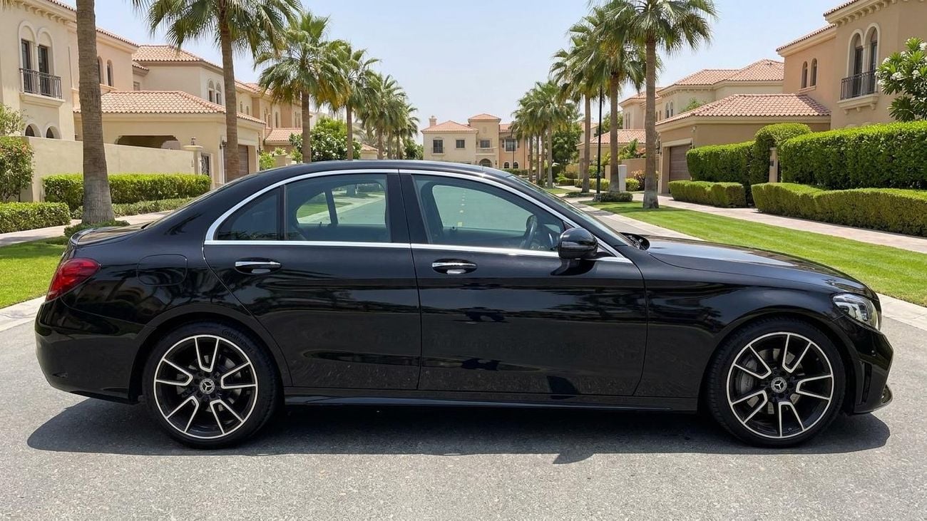 مرسيدس بنز C 200 AMG كارس24 هي سوق ضخم للسيارات المستعملة موثوق ومضمون ٪كارس24 هي سوق ضخم للسيارات المستعملة موثوق ومضمون