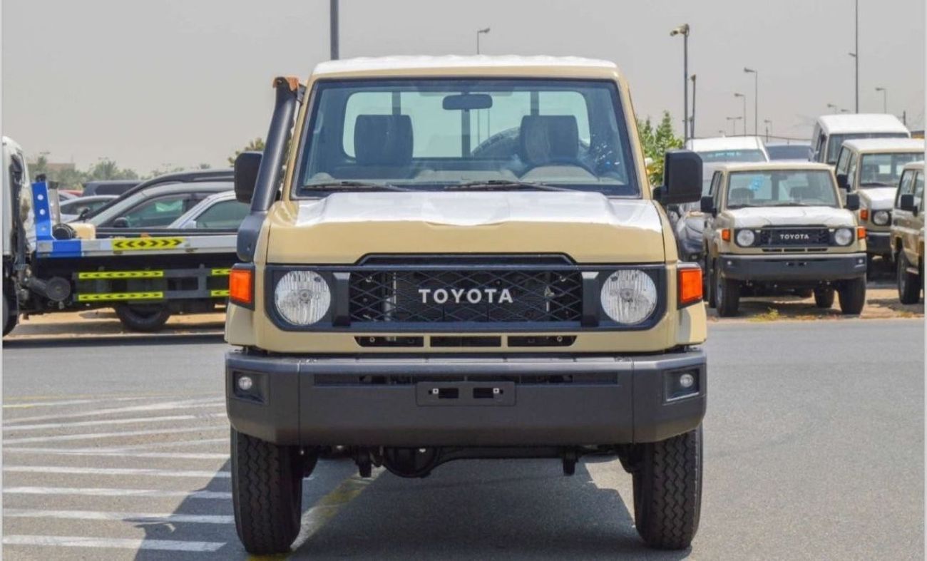 تويوتا لاند كروزر بيك آب 4.0L A/T Diff-Lock