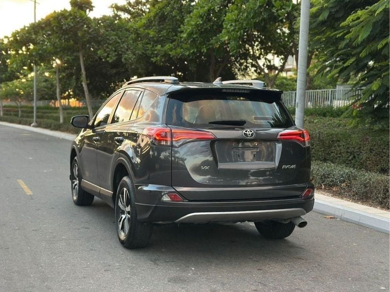 تويوتا راف ٤ VX 2.5L