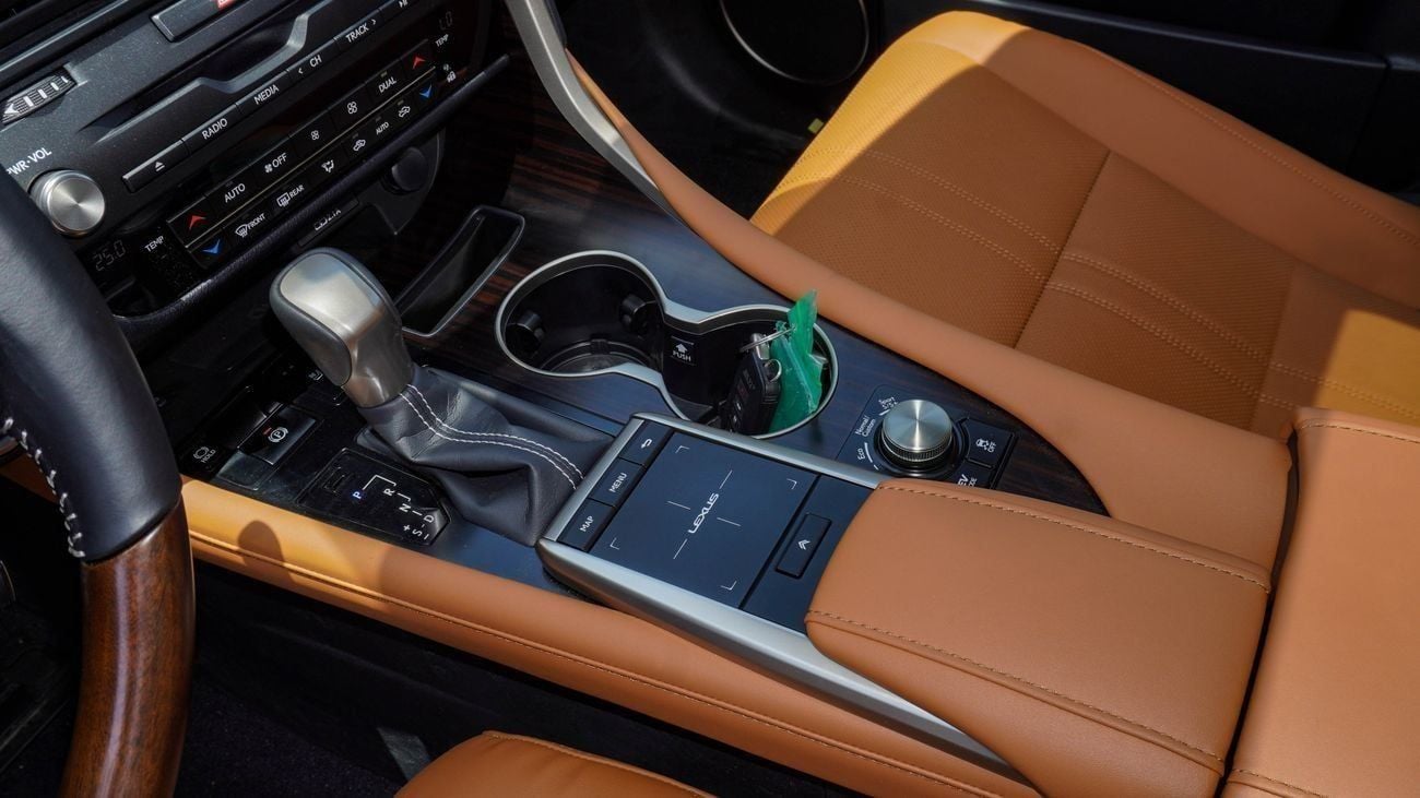 Lexus RX450h Premier 3.5L Hybrid DUBAI REGISTRATION - 2022 LEXUS RX450H – Power, Space Style for Every Journey!