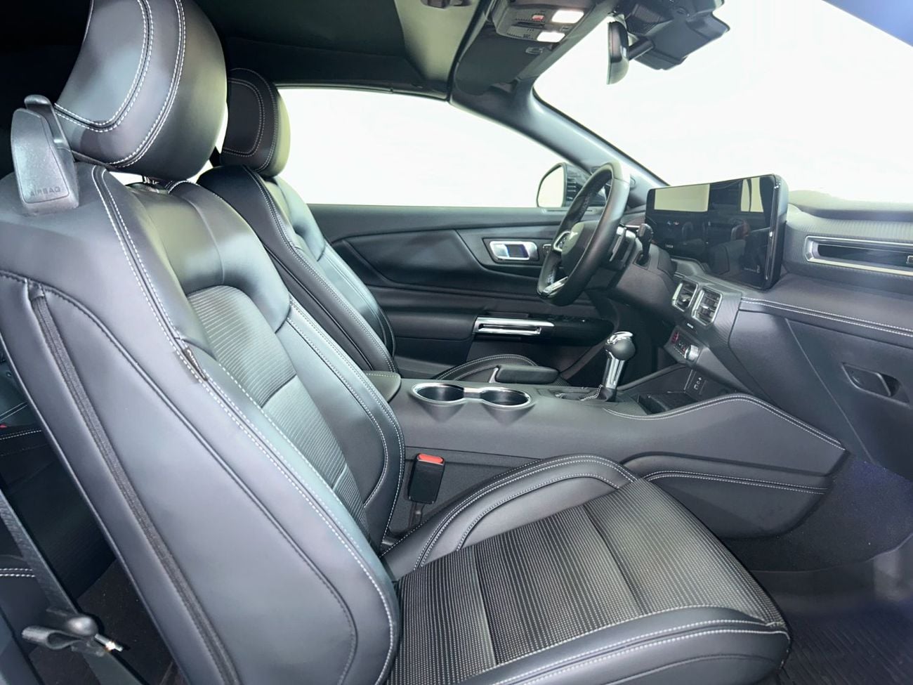 Ford Mustang MCV4224 / AL TAYER MOTORS / AL QOUZ SHOWROOM