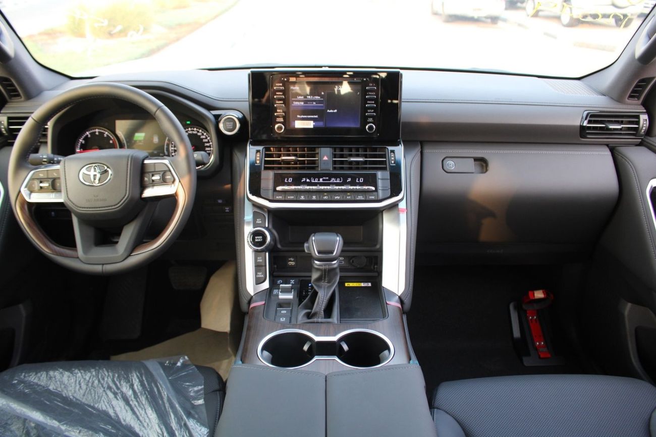تويوتا لاند كروزر TOYOTA LANDCRUISER 300 4.0L V6 PETROL VX AUTO