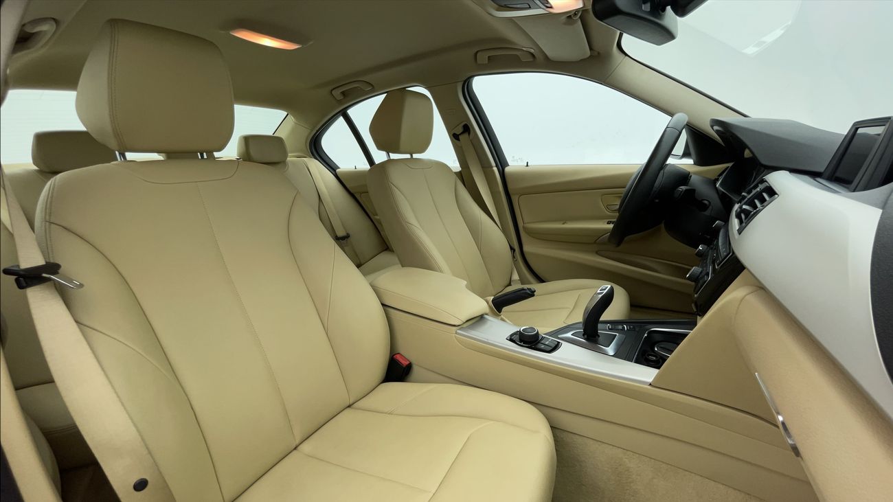 BMW 320i EXECUTIVE 2 | Zero Down Payment | Free Home Test Drive